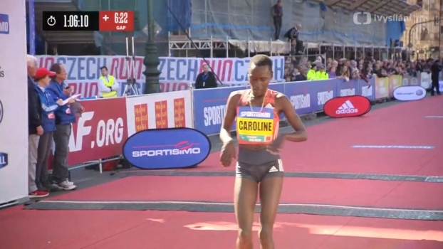 Caroline is a second at the Sportisimo Prague Half Marathon 2018