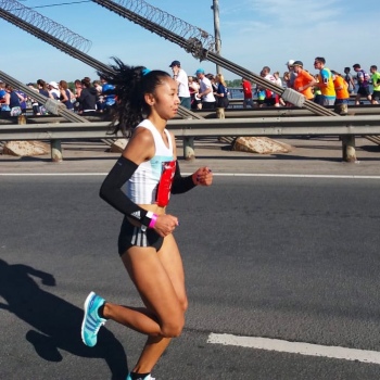 Жанна Мамажанова финишировала восьмой на Рижском марафоне